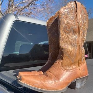 Ariat cowgirl boots